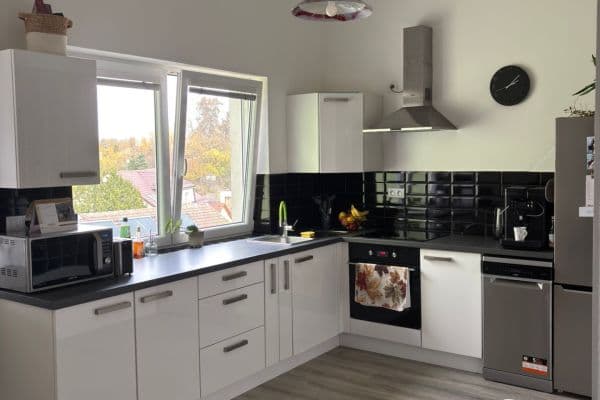 Prenájom bytu 3-izbový 86 m², Smetanova, Hořovice Prenájom bytu 3-izbový 86 m², Smetanova, Hořovice