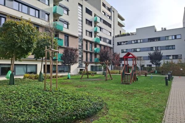 Prenájom bytu 4-izbový 102 m², Petržílkova, Praha Prenájom bytu 4-izbový 102 m², Petržílkova, Praha