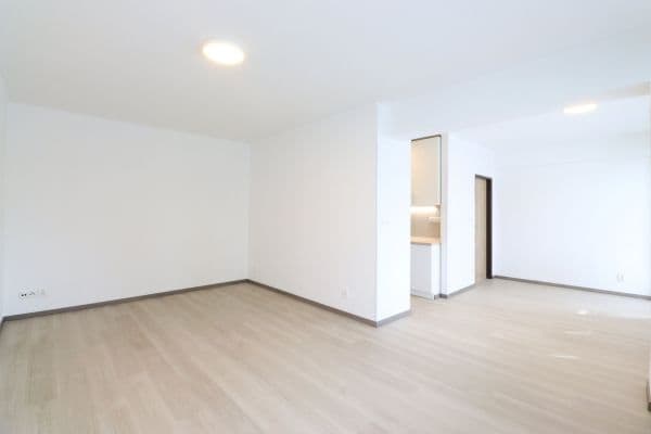 Prenájom bytu 1-izbový 37 m², Jičínská, Prenájom bytu 1-izbový 37 m², Jičínská,