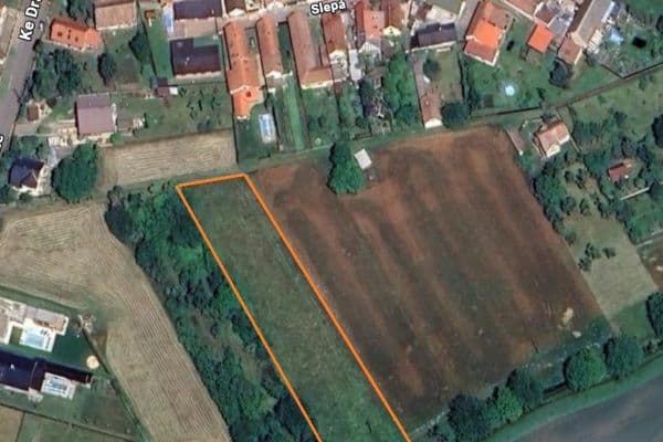 Predaj pozemku 3.678 m², Pečky Predaj pozemku 3.678 m², Pečky