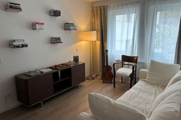 Prenájom bytu 3-izbový 75 m², Heumarkt 77, Köln Prenájom bytu 3-izbový 75 m², Heumarkt 77, Köln