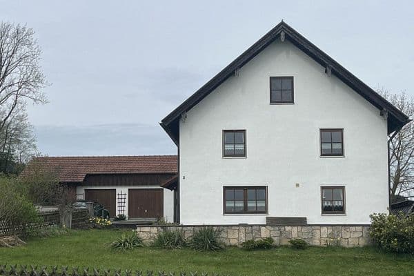 Predaj domu 220 m², pozemek 7.300 m², Mettenheim, Bavorsko Predaj domu 220 m², pozemek 7.300 m², Mettenheim, Bavorsko