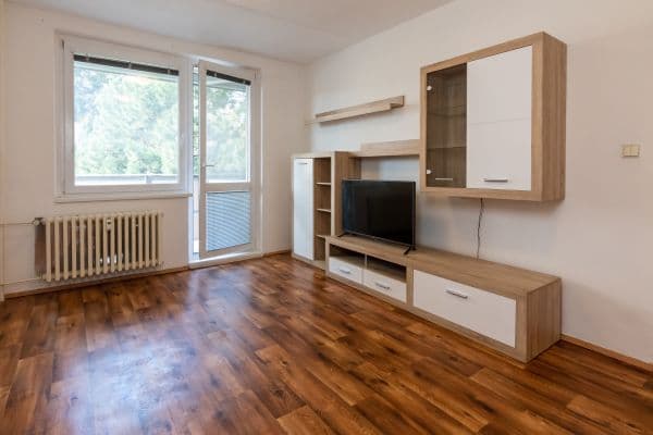 Predaj bytu 2-izbový 56 m², Holandská, Znojmo Predaj bytu 2-izbový 56 m², Holandská, Znojmo