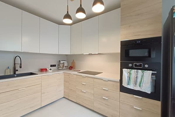 Prenájom bytu 3-izbový 76 m², Rodopská, Praha Prenájom bytu 3-izbový 76 m², Rodopská, Praha