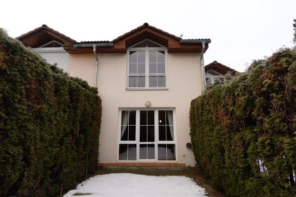 Predaj domu 104 m², pozemek 99 m², Pod Táborskou, Říčany Predaj domu 104 m², pozemek 99 m², Pod Táborskou, Říčany