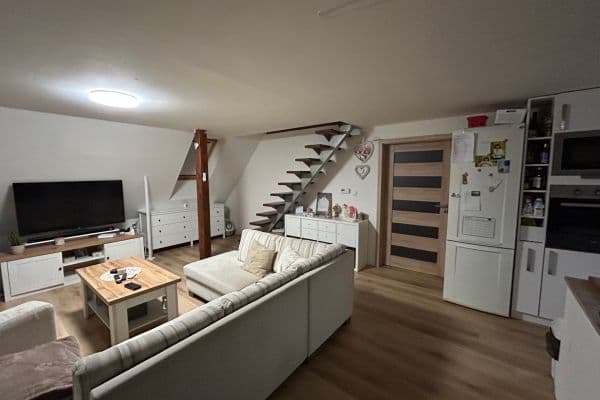 Predaj bytu 5-izbový 104 m², kpt. Jaroše, Kladno, Středočeský kraj Predaj bytu 5-izbový 104 m², kpt. Jaroše, Kladno, Středočeský kraj