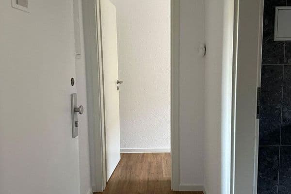 Prenájom bytu 2-izbový 51 m², Schienenstraße 37, Mannheim Prenájom bytu 2-izbový 51 m², Schienenstraße 37, Mannheim