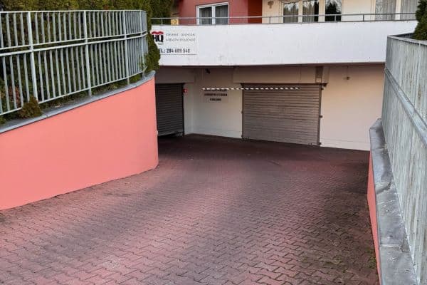 Prenájom garáže 12 m², Chotovická, Hlavní město Praha Prenájom garáže 12 m², Chotovická, Hlavní město Praha