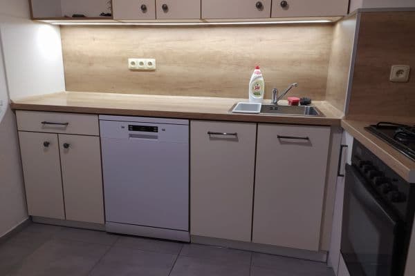 Prenájom bytu 3-izbový 71 m², Vdovská, Ostrava Prenájom bytu 3-izbový 71 m², Vdovská, Ostrava