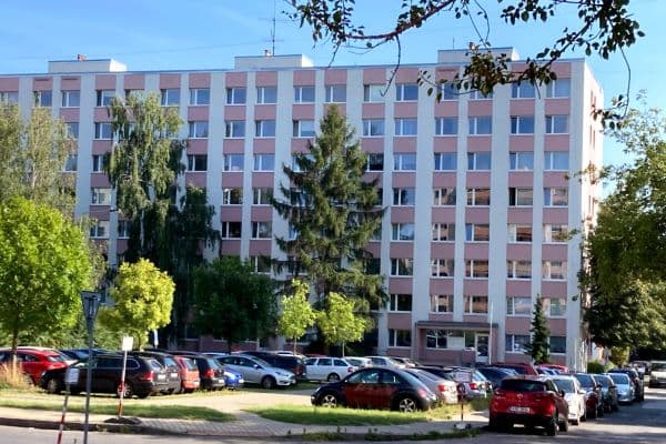 Predaj bytu 3-izbový 76 m², Na růžovém poli, Kladno Predaj bytu 3-izbový 76 m², Na růžovém poli, Kladno