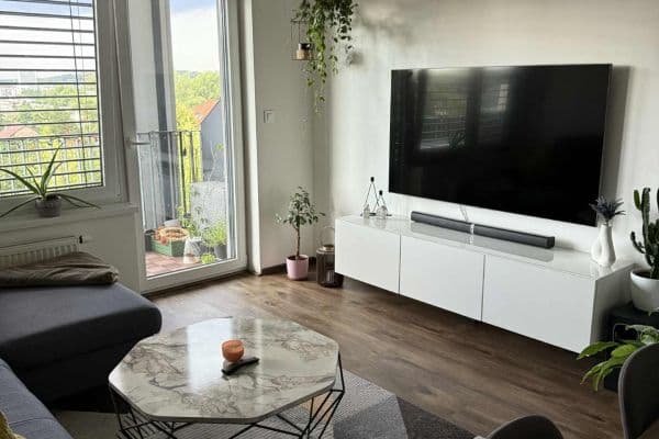 Prenájom bytu 2-izbový 50 m², Lehovecká, Praha Prenájom bytu 2-izbový 50 m², Lehovecká, Praha