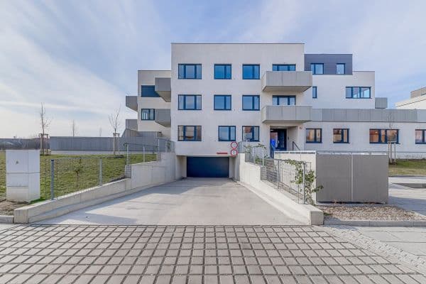 Predaj bytu 3-izbový 80 m², Karla IV., Horoměřice Predaj bytu 3-izbový 80 m², Karla IV., Horoměřice