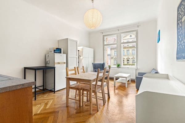 Prenájom bytu 2-izbový 53 m², Estonská, Hlavní město Praha Prenájom bytu 2-izbový 53 m², Estonská, Hlavní město Praha