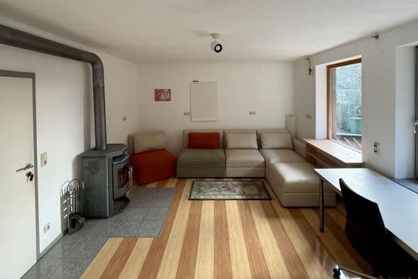 Prenájom bytu 20 m², Stuttgart, Bádensko-Wurttembersko Prenájom bytu 20 m², Stuttgart, Bádensko-Wurttembersko