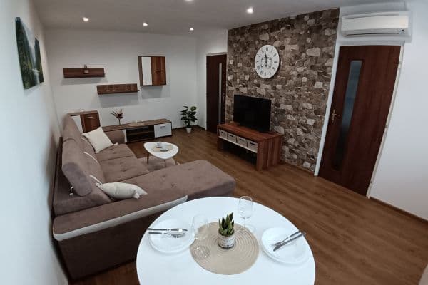 Prenájom bytu 2-izbový 43 m², Gabčíkova, Bratislava Prenájom bytu 2-izbový 43 m², Gabčíkova, Bratislava