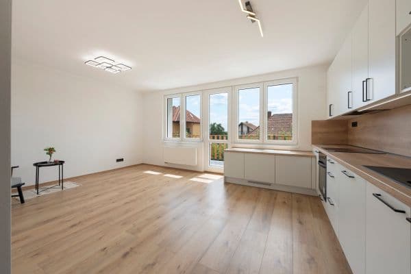 Predaj bytu 4-izbový 154 m², Čebín Predaj bytu 4-izbový 154 m², Čebín