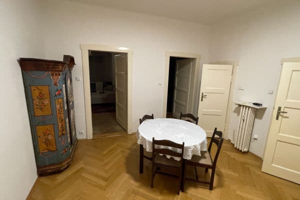 Prenájom bytu 3-izbový 108 m², Podskalská, Praha Prenájom bytu 3-izbový 108 m², Podskalská, Praha