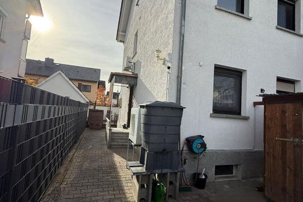 Predaj domu 170 m², pozemek 212 m², Griesheim Predaj domu 170 m², pozemek 212 m², Griesheim