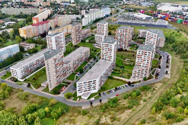 Prenájom bytu 2-izbový 62 m², Modenská, Praha Prenájom bytu 2-izbový 62 m², Modenská, Praha