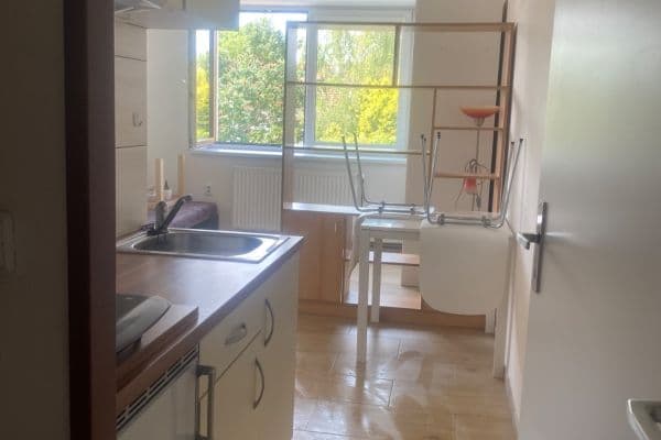 Prenájom bytu 1-izbový 24 m², Černovírská, Olomouc Prenájom bytu 1-izbový 24 m², Černovírská, Olomouc