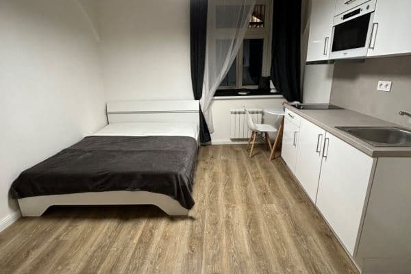Prenájom bytu 1-izbový 26 m², Stárkova, Praha Prenájom bytu 1-izbový 26 m², Stárkova, Praha