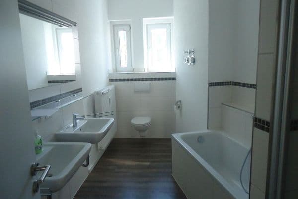 Prenájom bytu 3-izbový 86 m², Äußere Plauensche Str.5, Zwickau Prenájom bytu 3-izbový 86 m², Äußere Plauensche Str.5, Zwickau