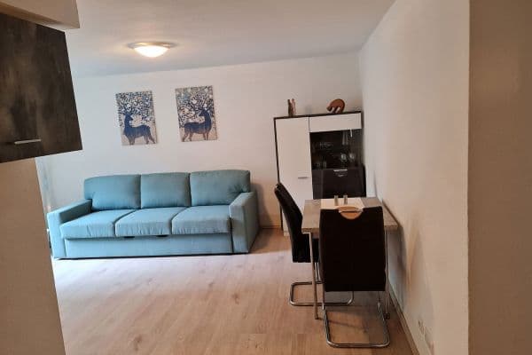 Prenájom bytu 2-izbový 60 m², Düsseldorf, Severné Porýnie - Westfálsko Prenájom bytu 2-izbový 60 m², Düsseldorf, Severné Porýnie - Westfálsko