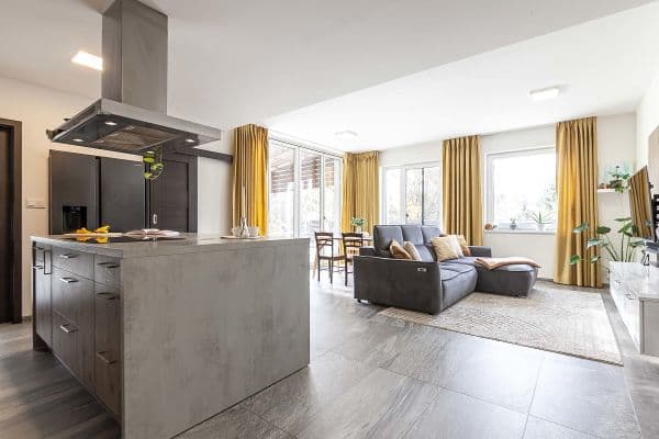 Predaj bytu 4-izbový 188 m², Na Baních, Predaj bytu 4-izbový 188 m², Na Baních,