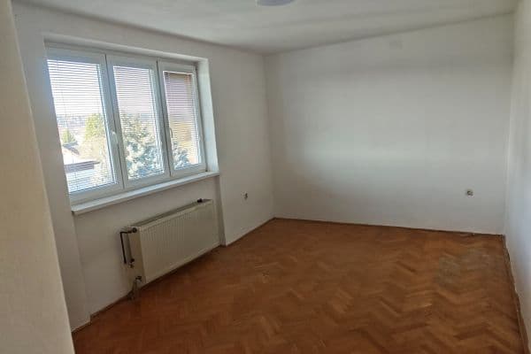 Predaj bytu 3-izbový 70 m², Pod Vinicí, Choceň, Pardubický kraj Predaj bytu 3-izbový 70 m², Pod Vinicí, Choceň, Pardubický kraj