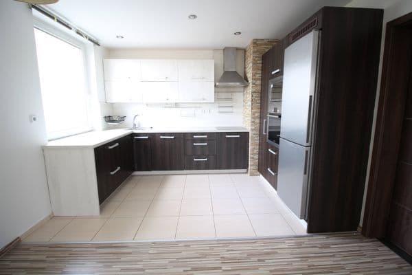 Prenájom bytu 3-izbový 76 m², Leopoldova, Prenájom bytu 3-izbový 76 m², Leopoldova,