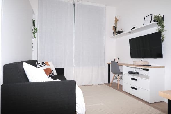 Prenájom bytu 23 m², Plzeňská, Praha Prenájom bytu 23 m², Plzeňská, Praha