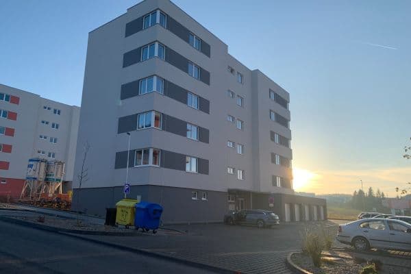 Prenájom bytu 2-izbový 42 m², Maru Špačkové, Rakovník Prenájom bytu 2-izbový 42 m², Maru Špačkové, Rakovník