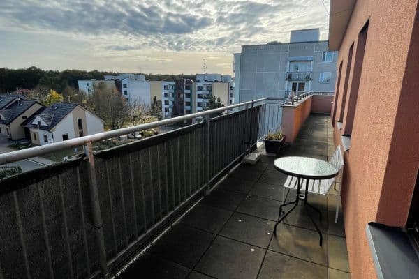 Prenájom bytu 3-izbový 95 m², Dubinská, Pardubice Prenájom bytu 3-izbový 95 m², Dubinská, Pardubice