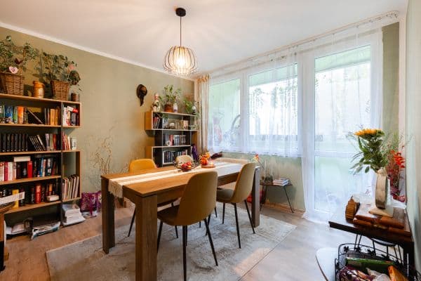 Predaj bytu 3-izbový 68 m², Strážnická, Plzeň, Plzeňský kraj Predaj bytu 3-izbový 68 m², Strážnická, Plzeň, Plzeňský kraj