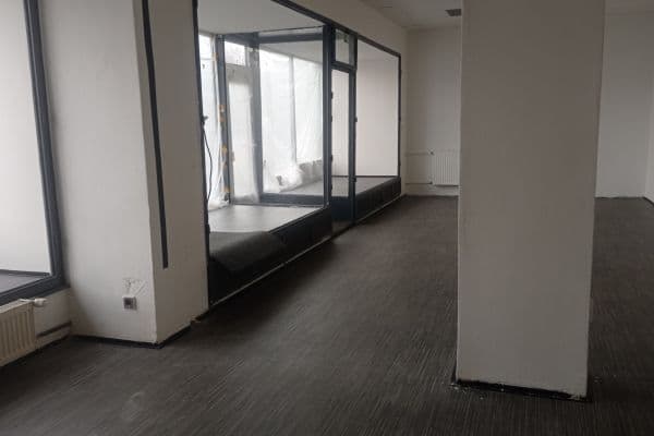 Prenájom nebytového priestoru 90 m², Ruská, Ostrava Prenájom nebytového priestoru 90 m², Ruská, Ostrava