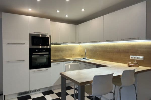 Predaj bytu 2-izbový 80 m², U Mlýnského kanálu, Hlavní město Praha Predaj bytu 2-izbový 80 m², U Mlýnského kanálu, Hlavní město Praha