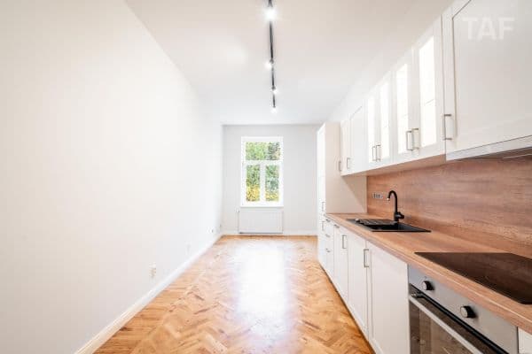 Predaj bytu 2-izbový 45 m², Plzeňská, Praha Predaj bytu 2-izbový 45 m², Plzeňská, Praha