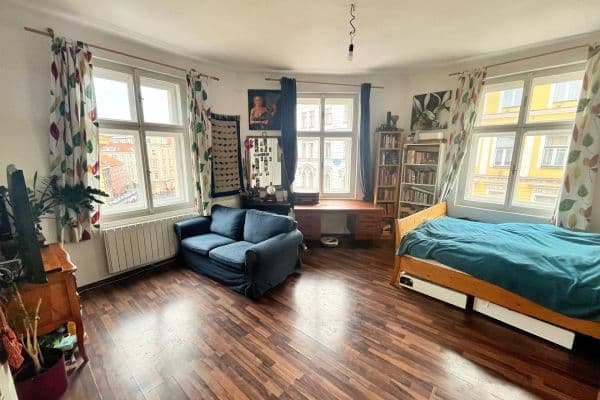 Predaj bytu 1-izbový 39 m², Seifertova, Praha Predaj bytu 1-izbový 39 m², Seifertova, Praha