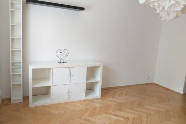 Prenájom bytu 2-izbový 56 m², Špálova, Olomouc Prenájom bytu 2-izbový 56 m², Špálova, Olomouc