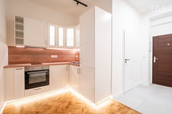 Predaj bytu 1-izbový 40 m², Plzeňská, Praha Predaj bytu 1-izbový 40 m², Plzeňská, Praha