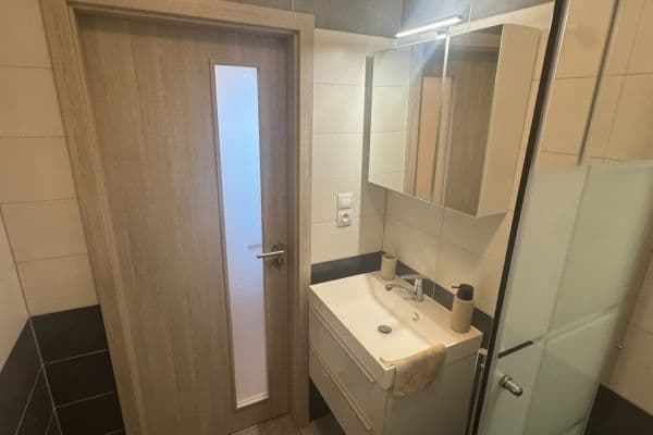 Prenájom bytu 3-izbový 66 m², Sokolovská, Plzeň, Plzeňský kraj Prenájom bytu 3-izbový 66 m², Sokolovská, Plzeň, Plzeňský kraj