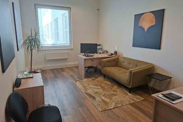 Prenájom kancelárie 21 m², Londýnská, Hlavní město Praha Prenájom kancelárie 21 m², Londýnská, Hlavní město Praha