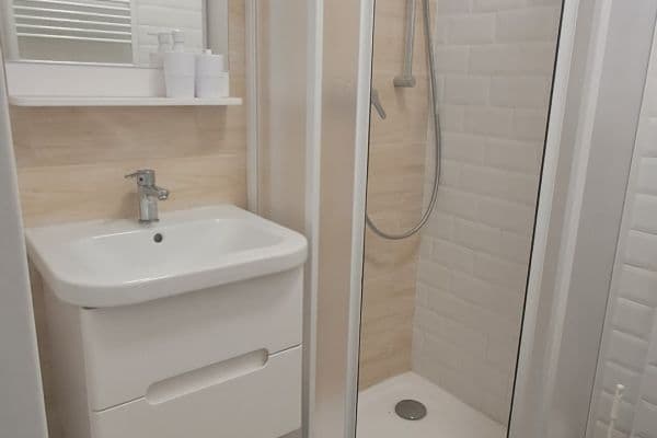 Prenájom bytu 1-izbový 17 m², Na Balkáně, Hlavní město Praha Prenájom bytu 1-izbový 17 m², Na Balkáně, Hlavní město Praha