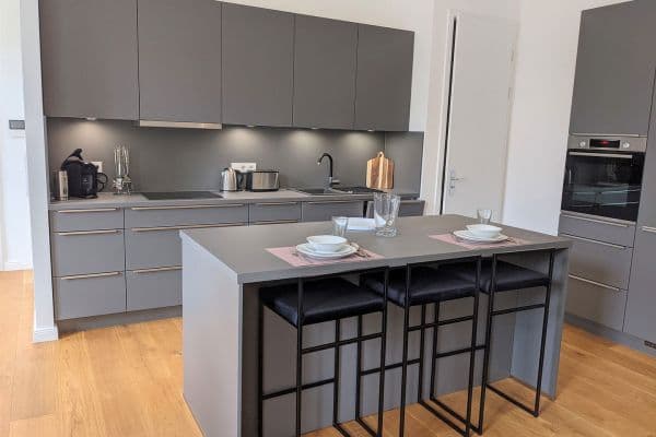 Prenájom bytu 2-izbový 63 m², Leydenallee 56, Berlin, Berlín Prenájom bytu 2-izbový 63 m², Leydenallee 56, Berlin, Berlín