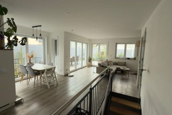 Prenájom bytu 3-izbový 117 m², Schrobenhausener Str. 32, Ingolstadt, Bavorsko Prenájom bytu 3-izbový 117 m², Schrobenhausener Str. 32, Ingolstadt, Bavorsko