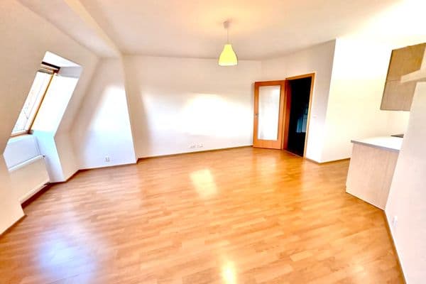 Prenájom bytu 2-izbový 61 m², Komořanská, Hlavní město Praha Prenájom bytu 2-izbový 61 m², Komořanská, Hlavní město Praha