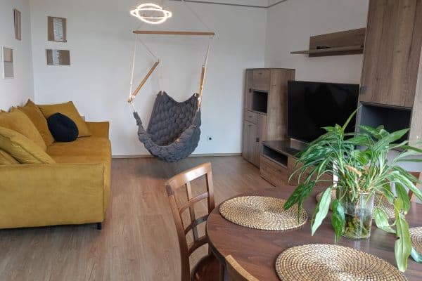 Prenájom bytu 4-izbový 83 m², U Ryšánky, Praha Prenájom bytu 4-izbový 83 m², U Ryšánky, Praha