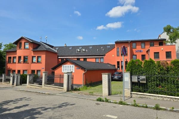 Prenájom kancelárie 110 m², Čerčanská, Praha Prenájom kancelárie 110 m², Čerčanská, Praha