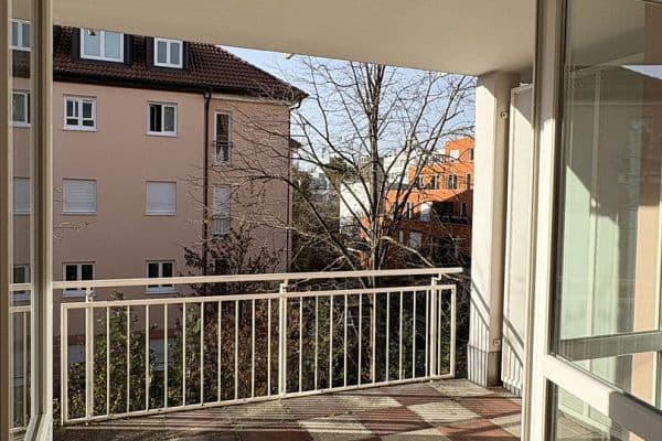 Prenájom bytu 2-izbový 60 m², München, Bavorsko Prenájom bytu 2-izbový 60 m², München, Bavorsko