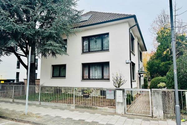 Predaj domu 300 m², pozemek 688 m², Wiesenstraße, Offenbach am Main Predaj domu 300 m², pozemek 688 m², Wiesenstraße, Offenbach am Main